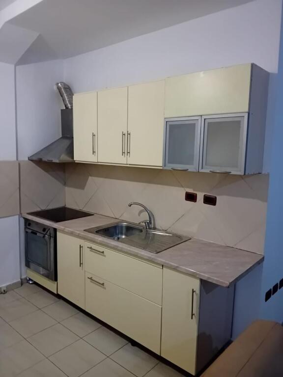 Affittasi 1+1 vicino al complesso Delijorgji