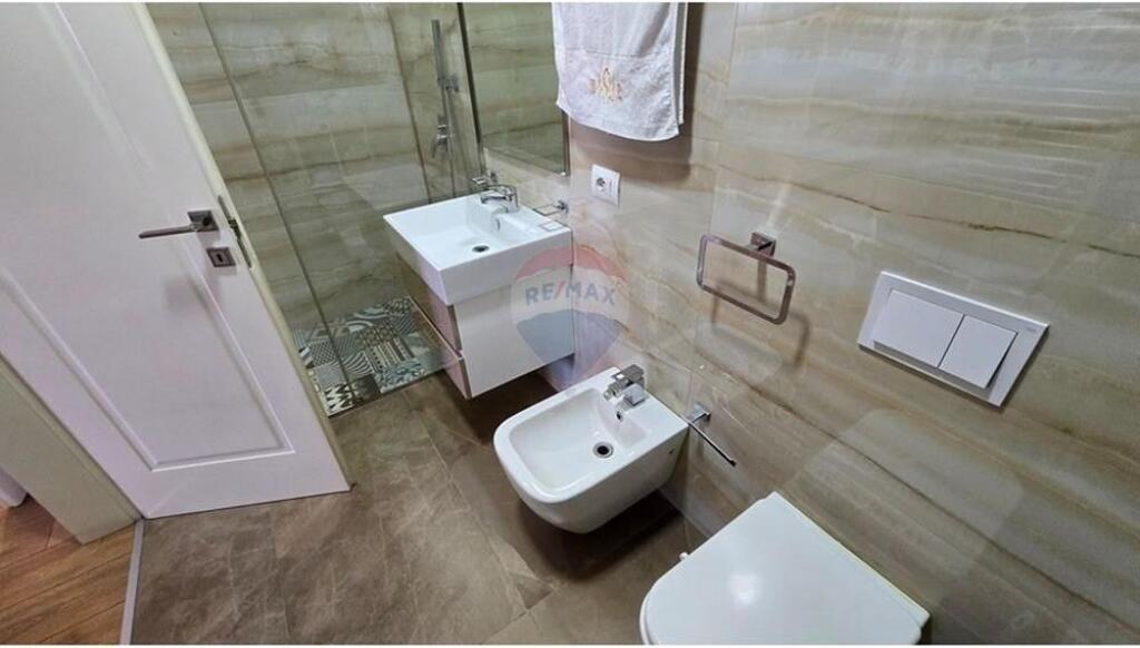 Apartament 3+1 per shitje ne Ali Dem