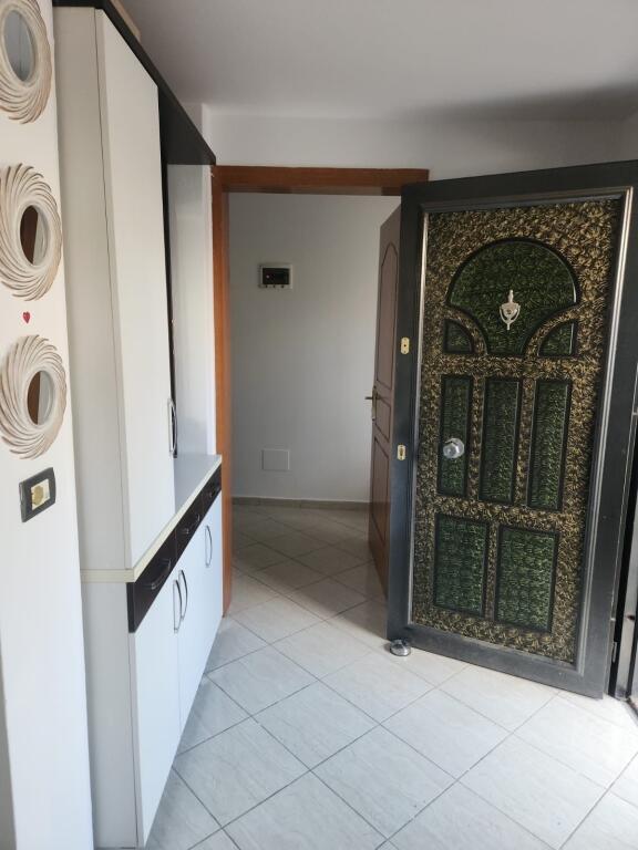 Jepet Me Qera Apartament 2+1+1 Post Parkimi