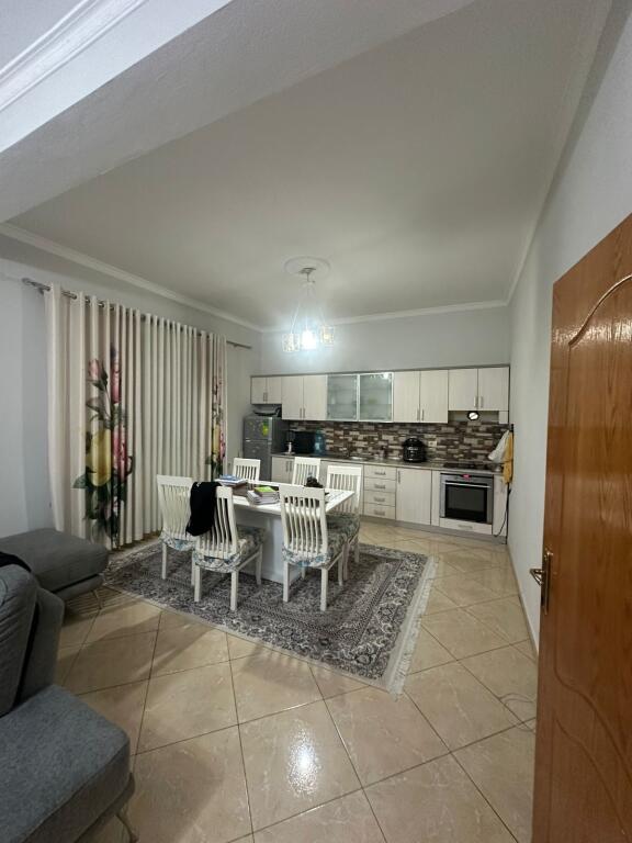 Vendesi in vendita a due piani a Babrru