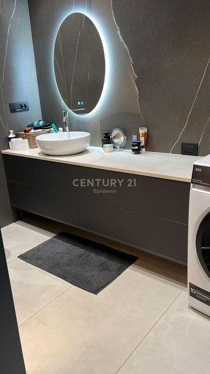 BULEVARDI I RI – SHITET APARTAMENT 2+1+2 ME POST PARKIMI (Kompleksi Marga)