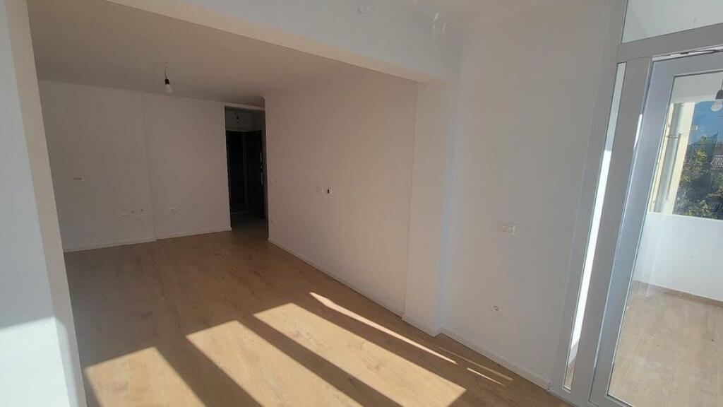 Apartment 1+1 per shitje 📍Ne fillim te rruges Don Bosko, prane bar Artistit