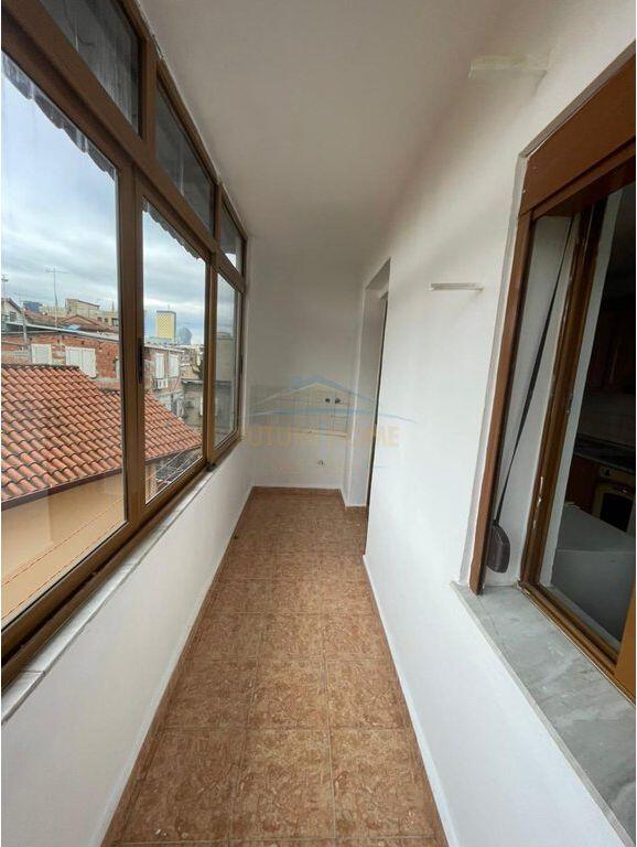 Shitet, Apartament 1+1, Rruga e Elbasanit, Tiranë