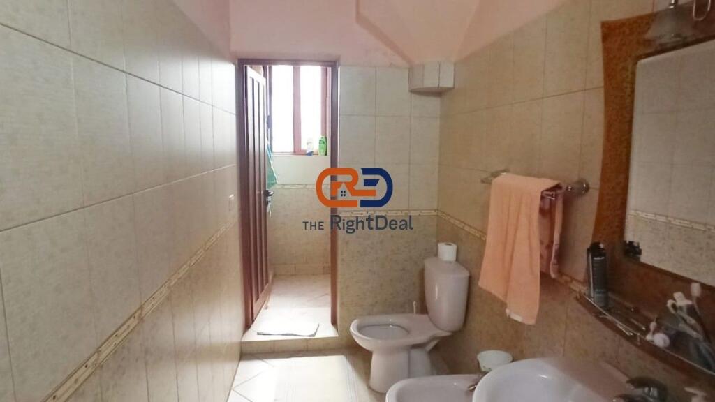 Tek Myslym Shyri, Shitet Apartament 2+1 Per Investim !!