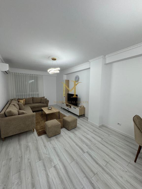 Jepet me qira apartament 3+1 +2 tualete , në Durrës, pranë stacionit të trenit.
