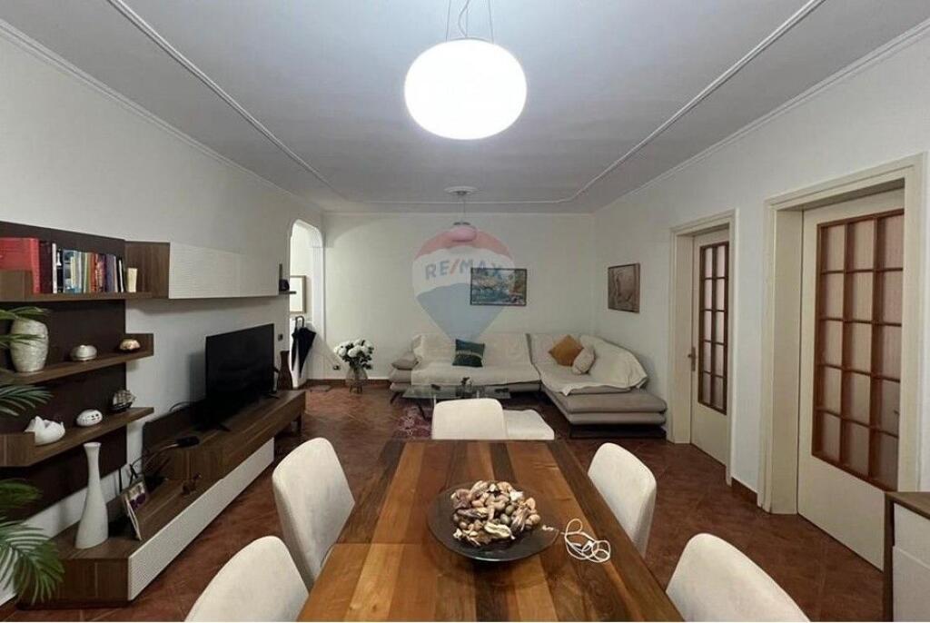 Apartament - Për Shitje - Komuna e Parisit, Tiranë ID: 530191068-89