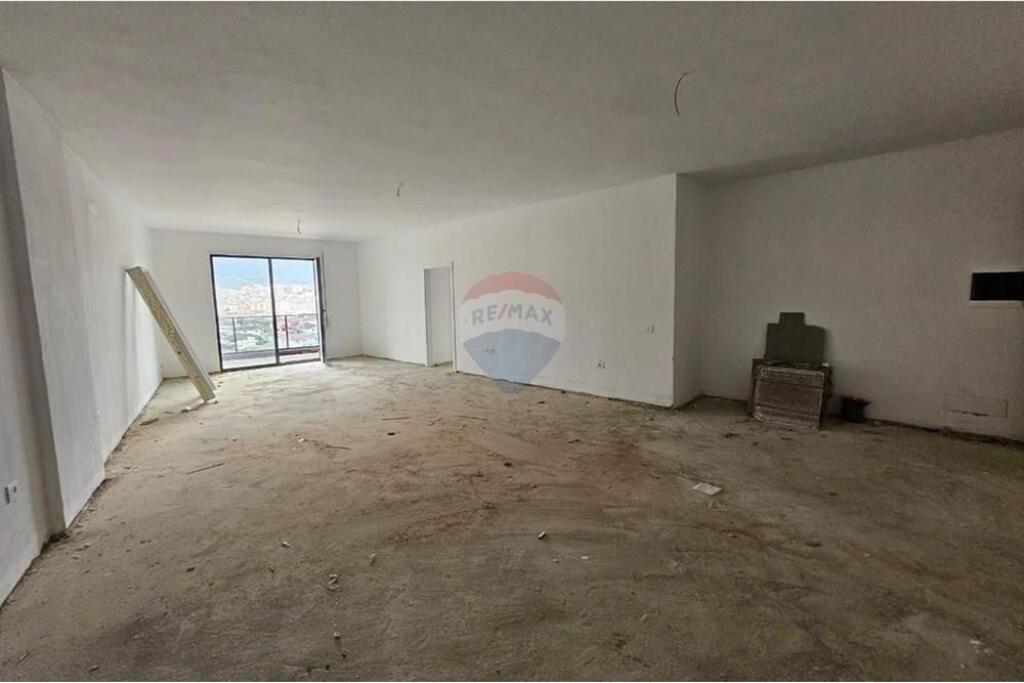 Appartamento 3+1 in vendita a 5-Maji  !