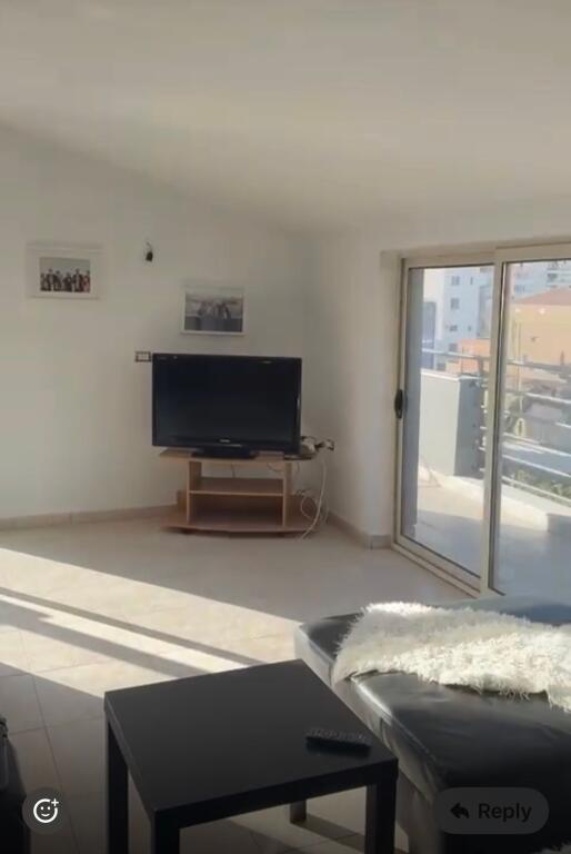 1+1,i mobiluar te medredeja,cmimi 450 mije leke