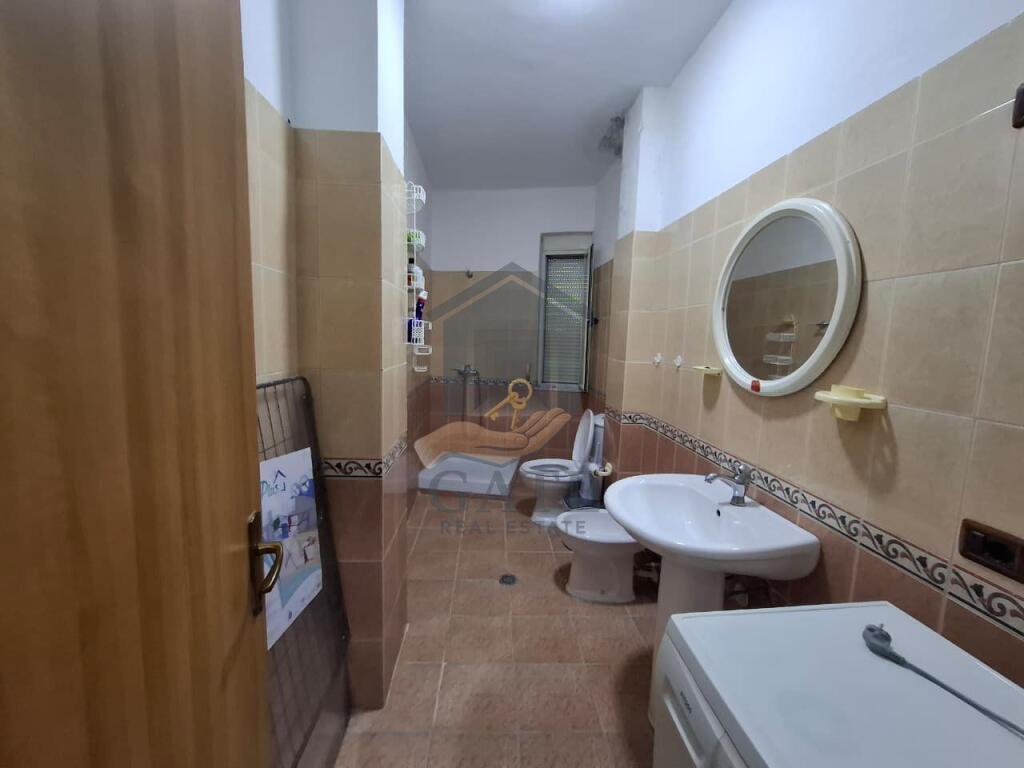 Apartament 2+1 me qira – Plazh Ilira, kati i 7 me ashensor