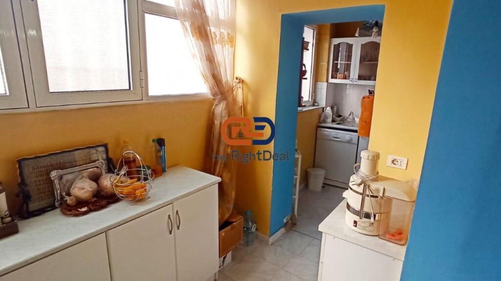 Tek Myslym Shyri, Shitet Apartament 2+1 Per Investim !!