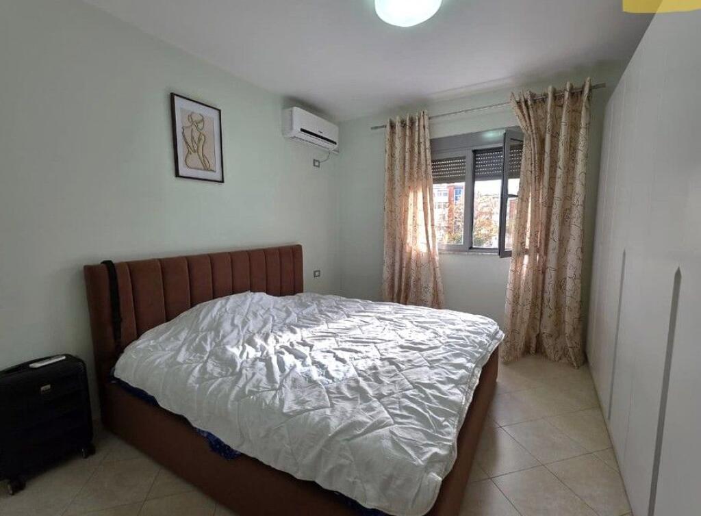 Disponojmë Apartament 1+1 për Shitje – Oxhaku, Tiranë