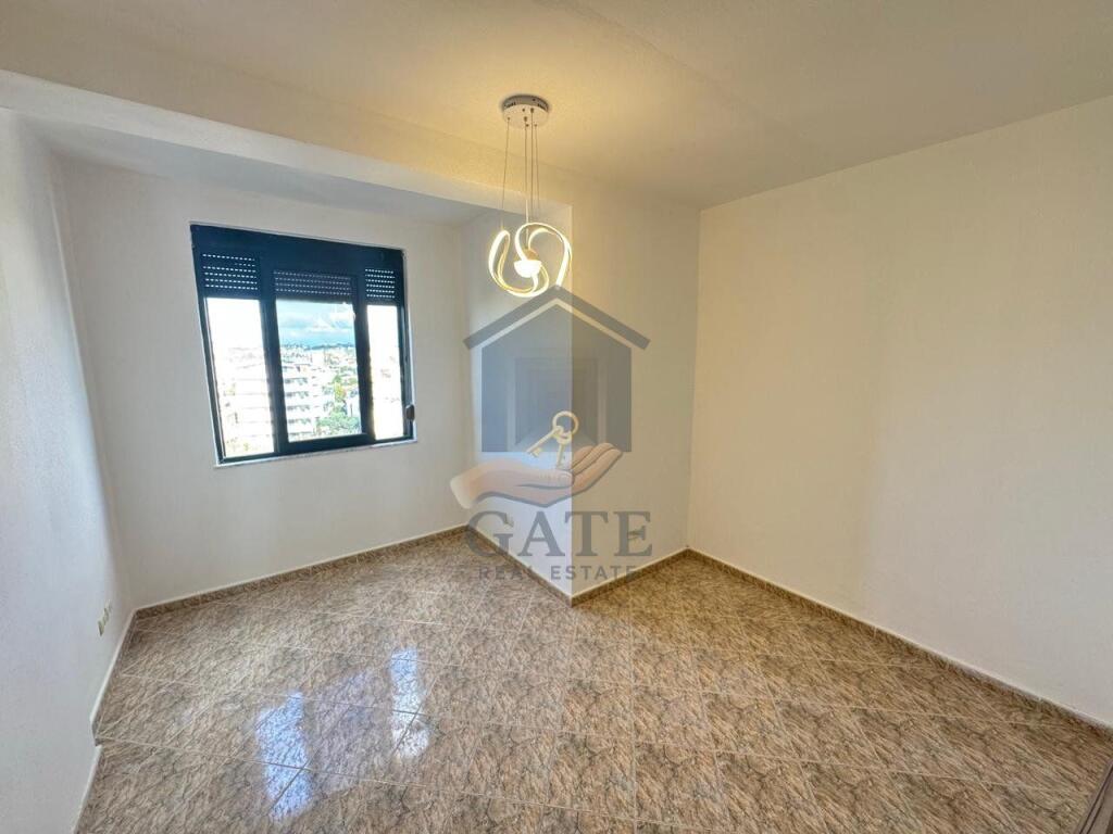 Shitet apartament 2+1 – Plazh Hekurudha