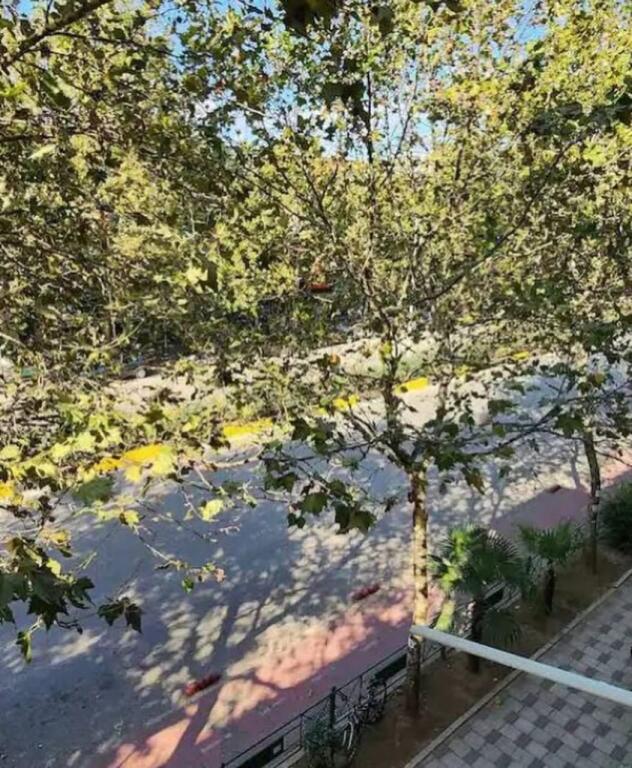 Jepet Me Qera Apartament 2+1+1 Ballkon