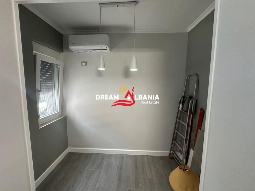 Apartment 1+1 for rent for office/residence on Qemal Stafa street near the Red School (ID 4219472) is given for rent