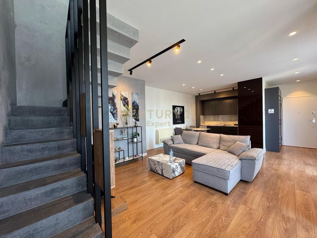 AFFITTASI DUPLEX 2+1+2 CON 2 POSTI AUTO IN BARRIKADES STREET!!!