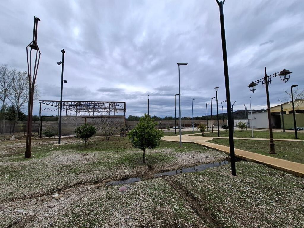 Magazinë Industriale në Shitje