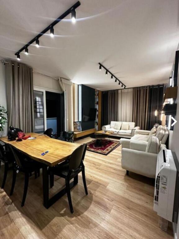 Apartament me qera Kopshti botanik