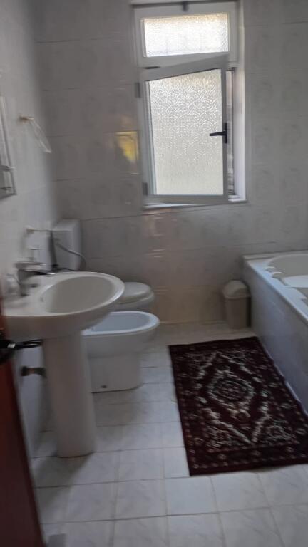 Siri Kodra, 2+1 for rent on the ground floor, private house, near the meridian