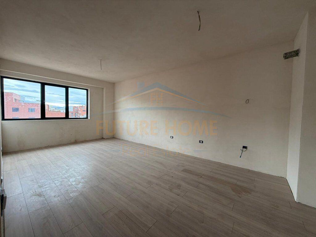 Shitet, Apartament 2+1+Verande, '' Urban Gate '' Residence, Unaza e re, Tirane