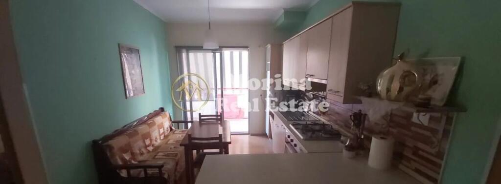 Affitto Appartamento 2+1, Astir, di fronte a 2 Palme, 500 euro/mese