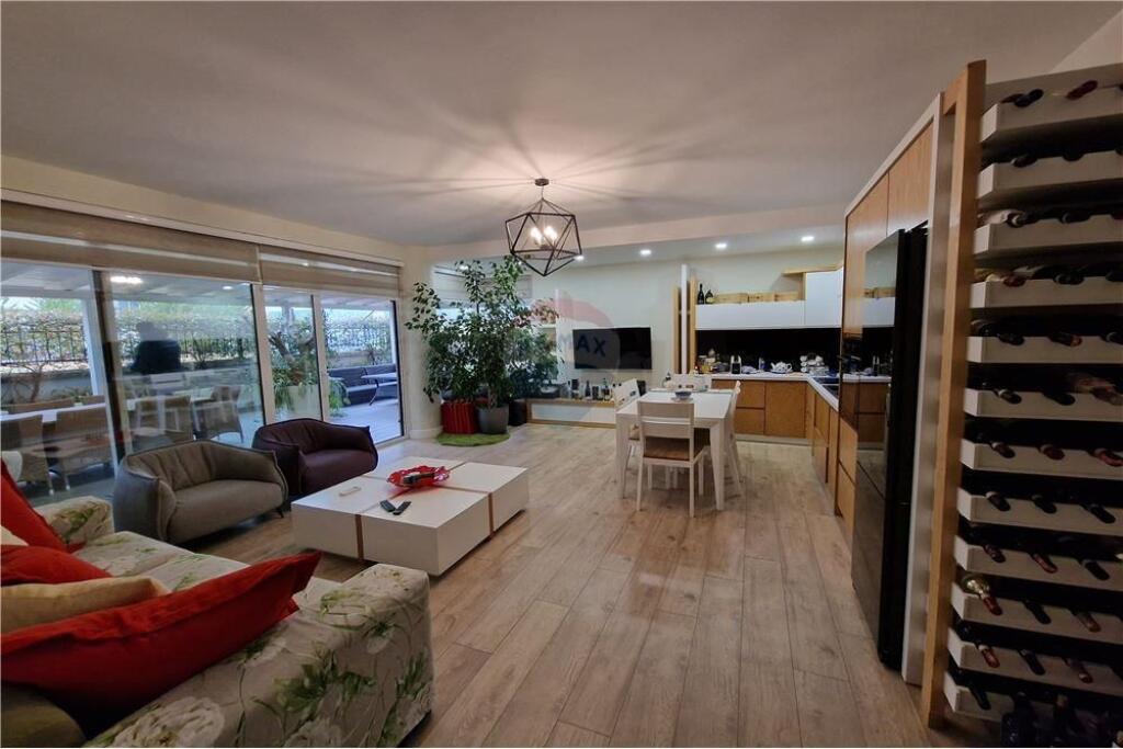  SUPER APARTAMENT 2+1+VERANDË – LUNGO MARE, Vlorë