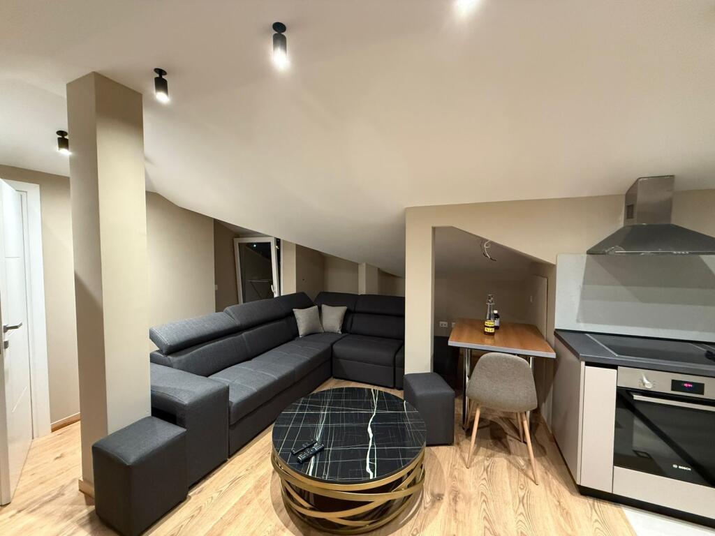 JEPET ME QERA APARTAMENT 1+1 NE SELITE PRAN MARIN BARLETIT!!!