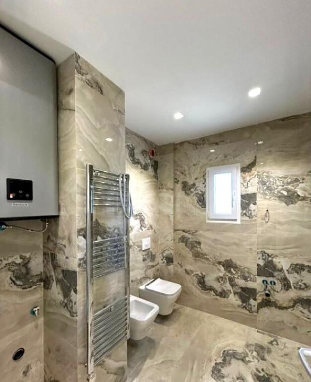 💥 Vendiamo appartamento 2+1 con posto auto, Via Dervish Hekali, dietro la Scuola Rossa 🔥