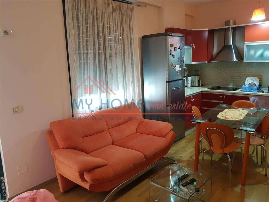 Apartament 1+1 me qera tek 21 Dhjetori ne Tirane