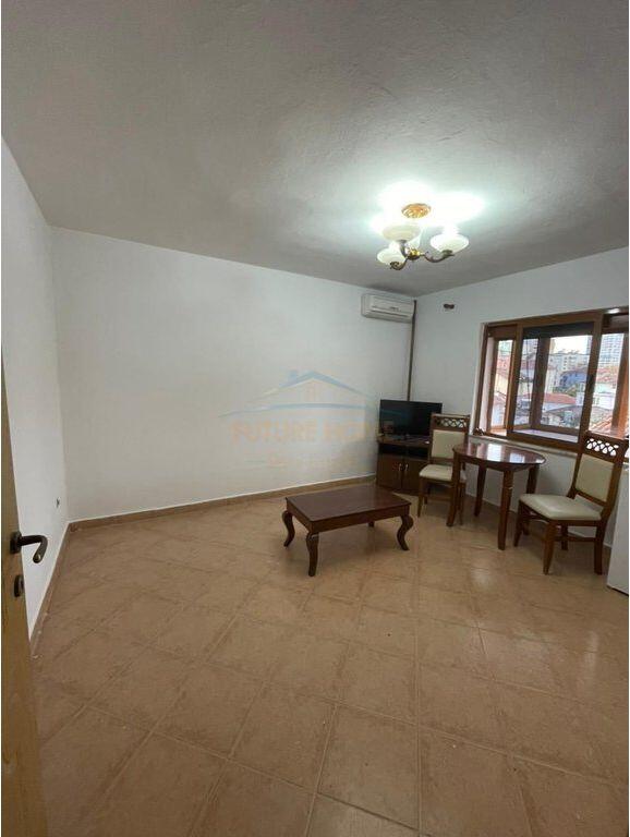 Shitet, Apartament 1+1, Rruga e Elbasanit, Tiranë