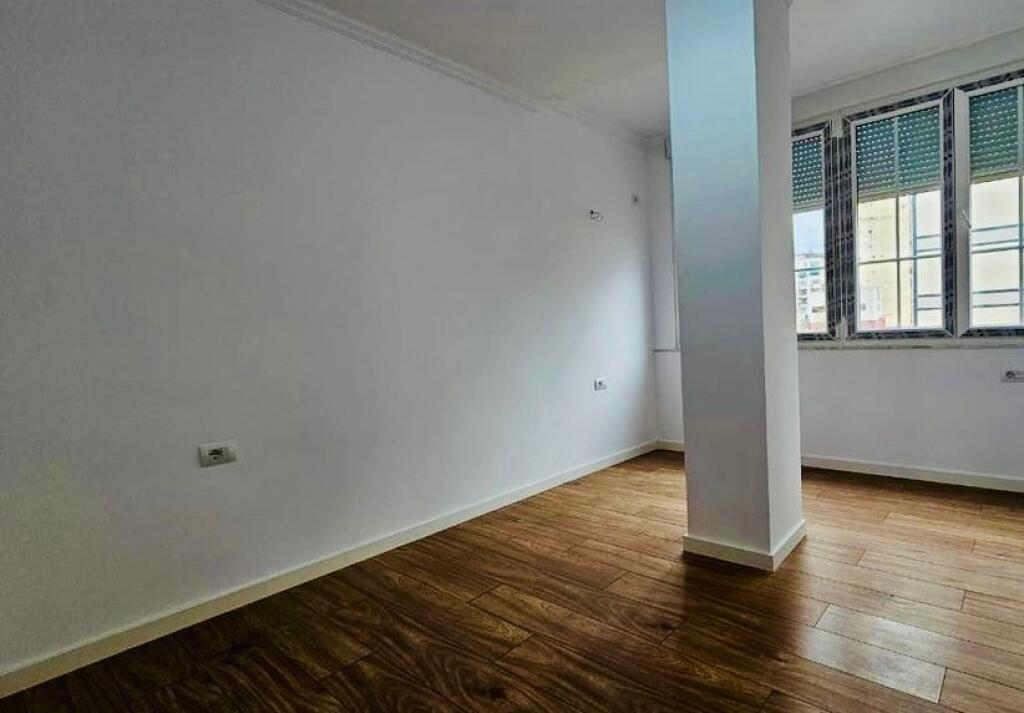 APARTAMENT 2+1+2 PER SHITJE TEK RRUGA E BOGDANEVE!