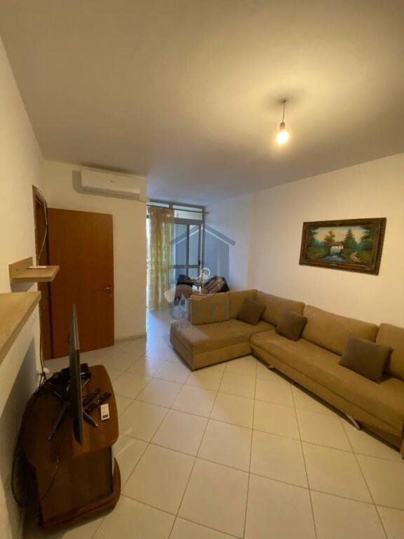 Jepet me qira apartament 1+1 – Vijë e Parë, pranë detit