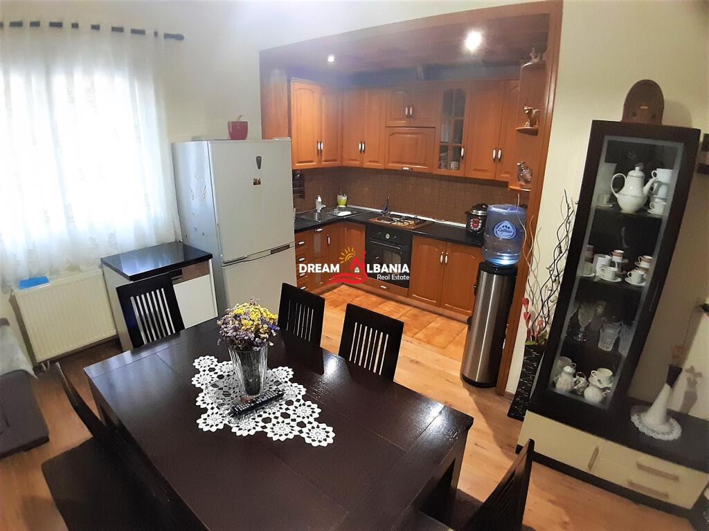 Villa con terreno in vendita nella zona di Don Bosco Tirana (ID 4151059)