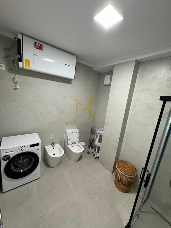 Jepet me qira apartament 3+1 +2 tualete , në Durrës, pranë stacionit të trenit.