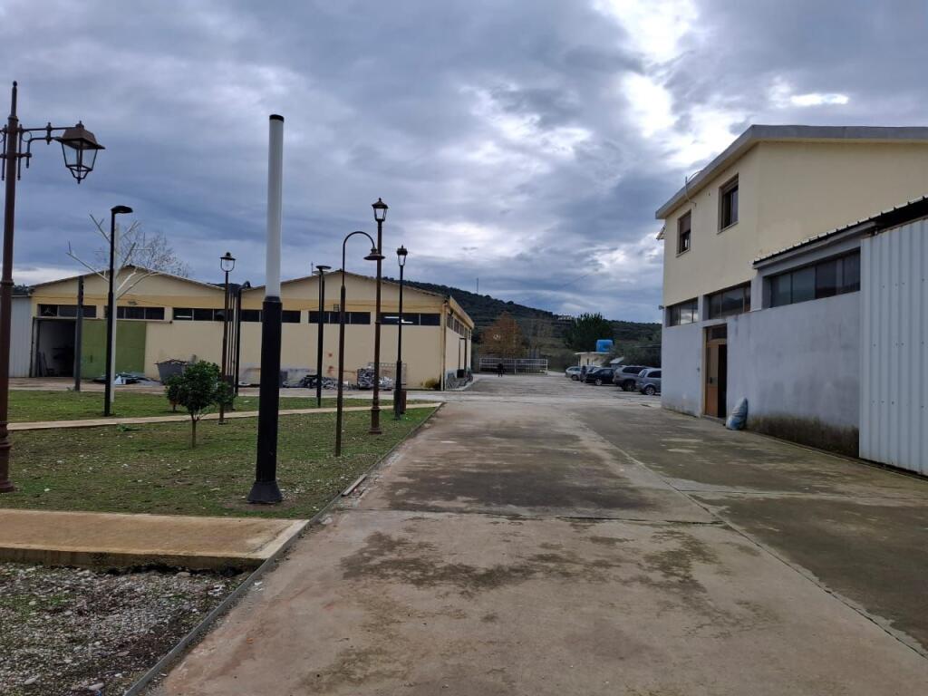 Magazinë Industriale në Shitje