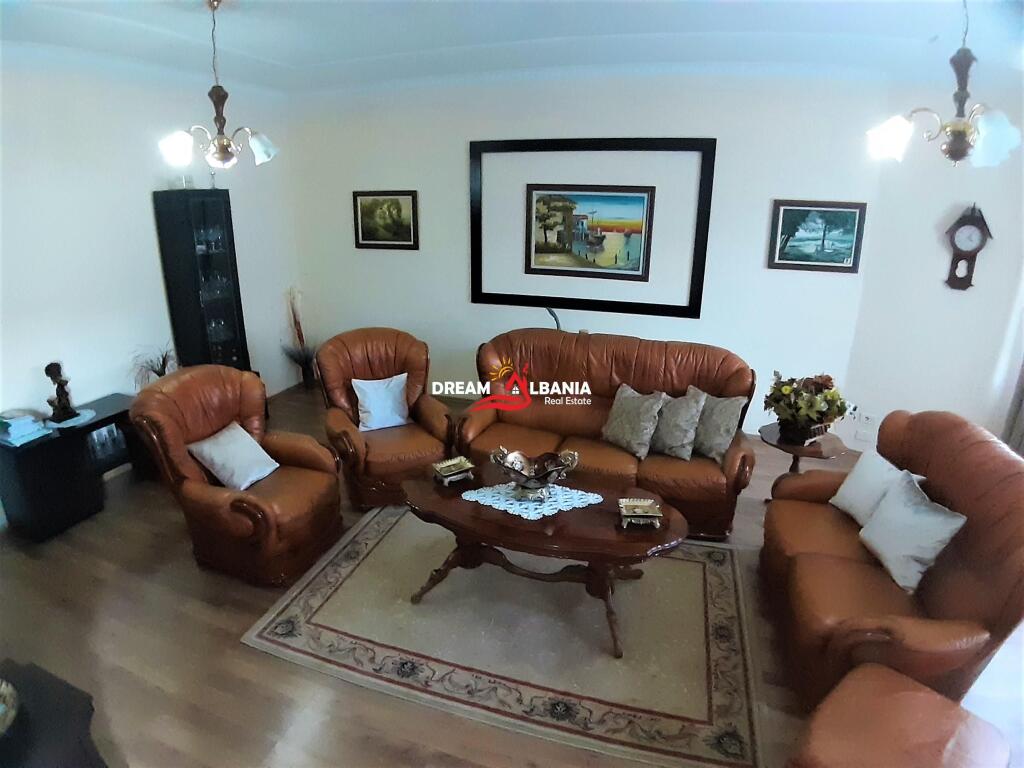 Villa con terreno in vendita nella zona di Don Bosco Tirana (ID 4151059)