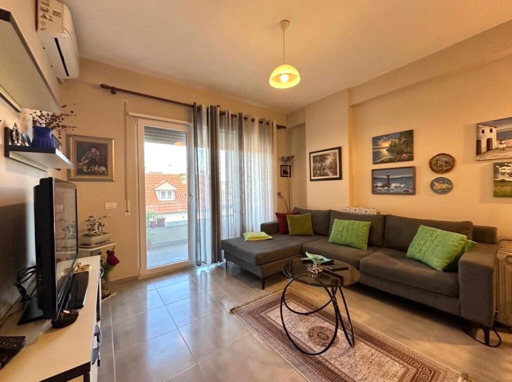 APARTAMENT 1+1 PER SHITJE TEK KOMUNA E PARISIT