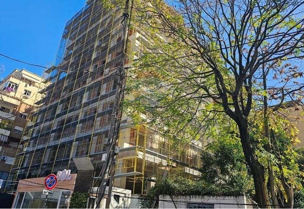 Vendesi in vendita 1+1 a Brryli Ministero degli Esteri