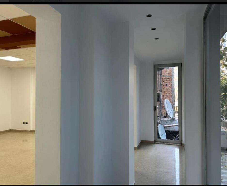 🏢 Jepet me Qira Ambient Biznesi – Mbi Bar Tribeka, Brigada 8