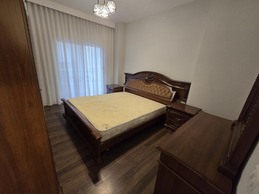 Jepet me qira apartament 2+1 në qendër të Durrësit