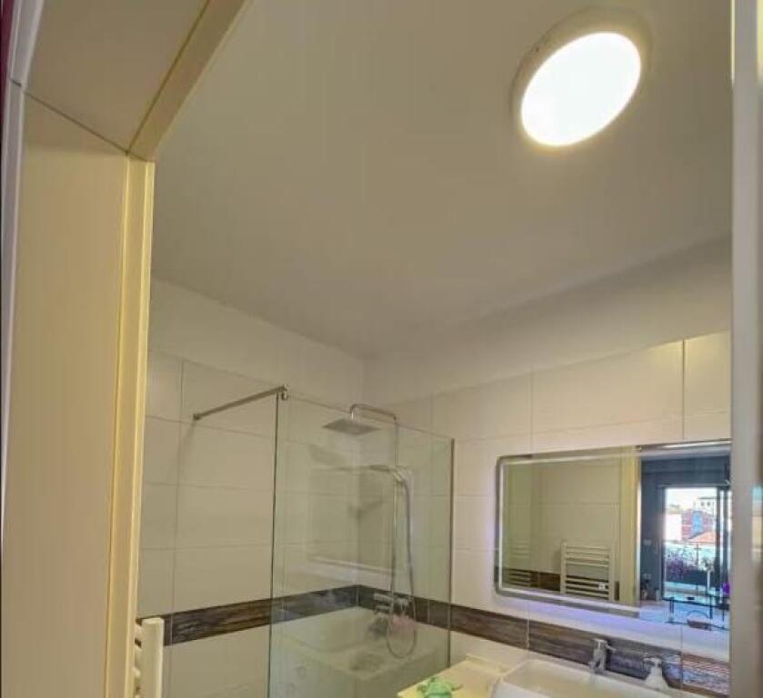 Jepet Me Qera Apartament 2+1+1 Ballkon