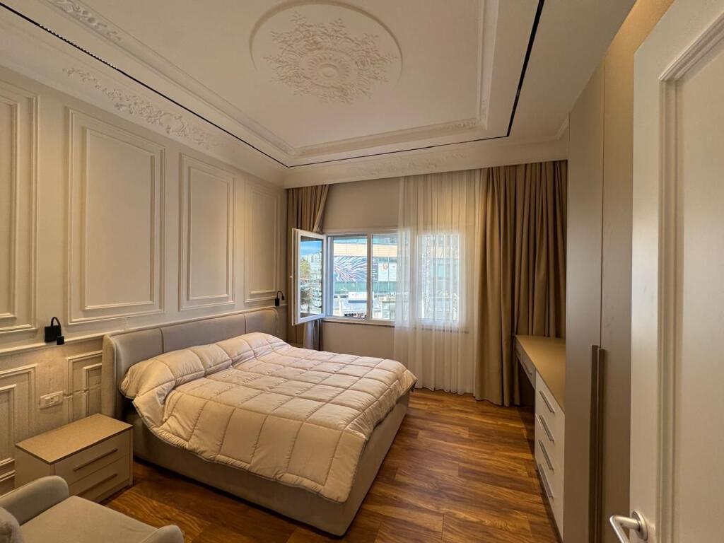 Jepet me qira apartament luksoz 2+1 në qendër të Durrësit