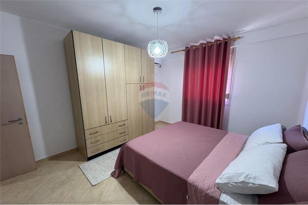 Apartament 1+1 me Qira, Lungomare, Vlorë