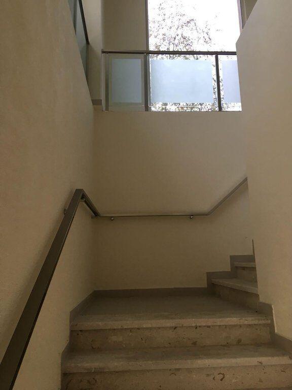 EKSKLUZIVE! BULEVARDI I RI, JEPET ME QIRA KAPANON 2 KATE+ 5 POSTE PARKIMI! 5,500 € /Muaj