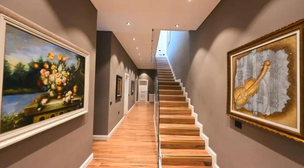 Villa Individuale in vendita nella periferia di Tirana, Dobresh