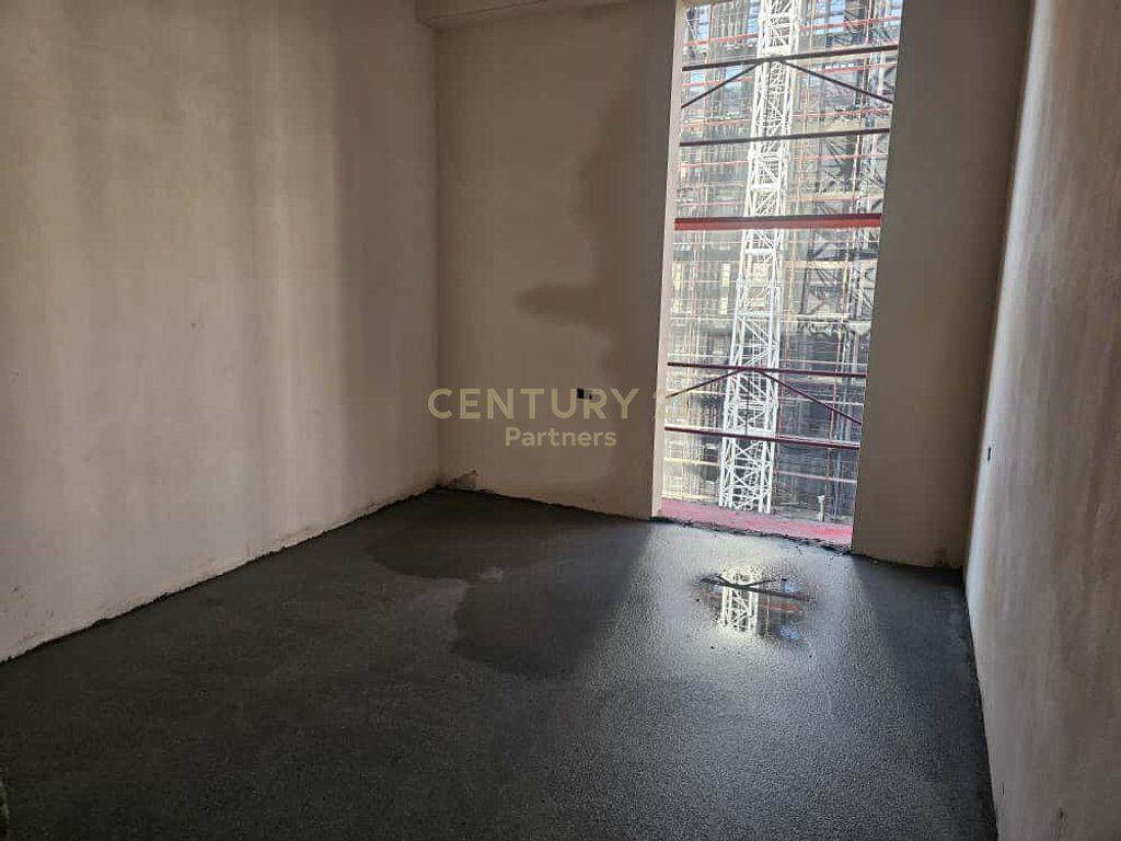 Apartment 2+1+2 for sale near Globe, Riverside Residence