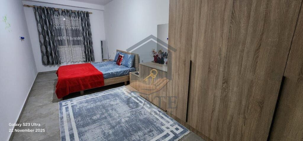 Jepet me qira apartament 2+1 – Kati 2, pallat i ri me ashensor, pranë Spitalit