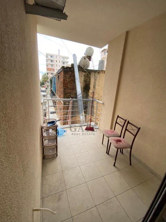 Jepet me qira apartament 1+1 – Vijë e Parë, pranë detit