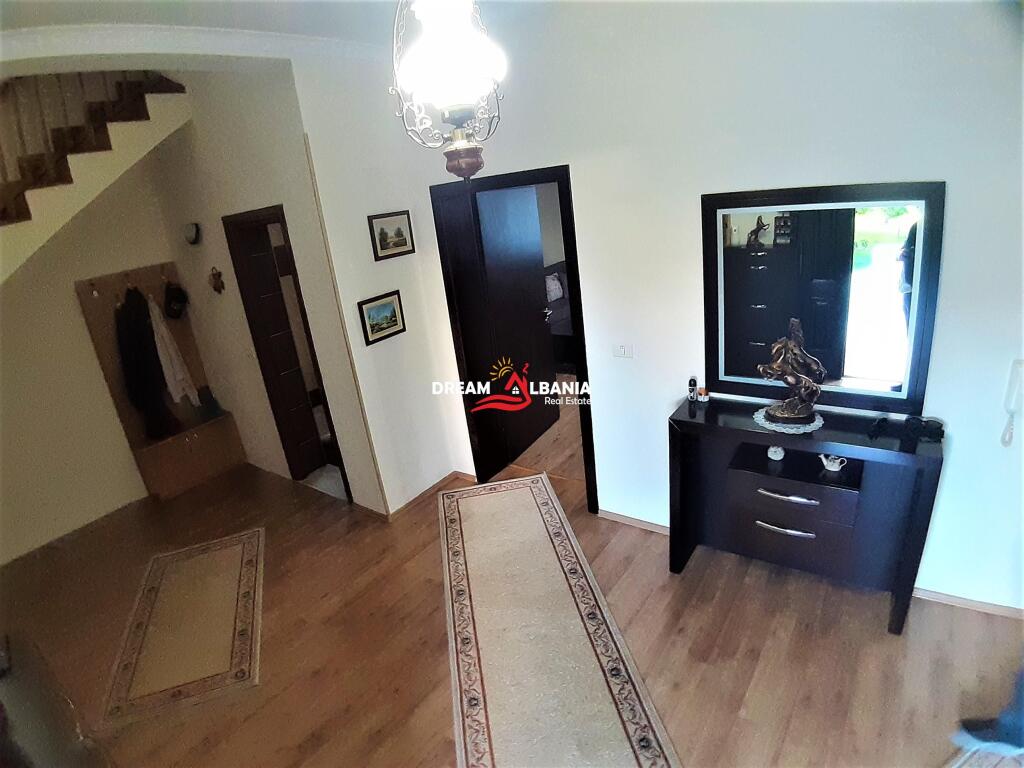 Villa con terreno in vendita nella zona di Don Bosco Tirana (ID 4151059)