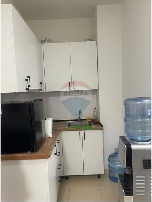 AMBIENT PER ZYRA TE RRUGA E KOSOVARVE