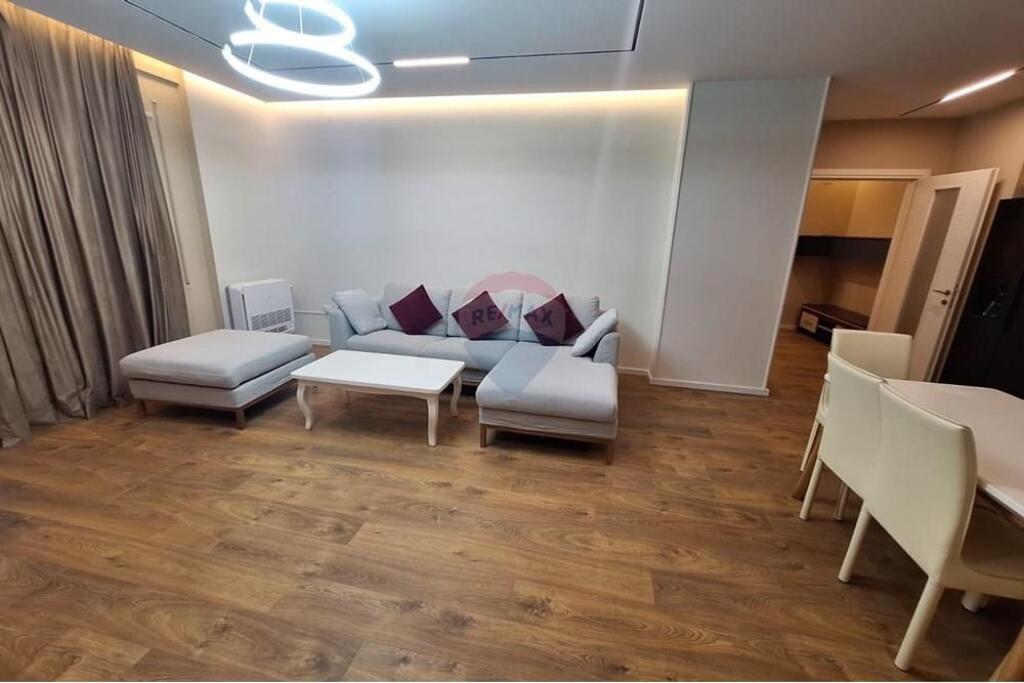 Jepet apartament 2+1 + post parkimi  te Vizion Plus .